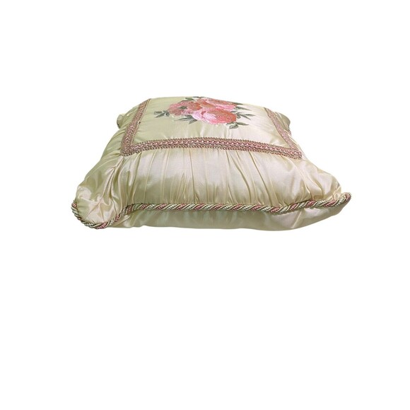 Touch of Class Luxury Piped Pillow Square Floral Trellis Rose Blush 18” NEW - Picture 3 of 11
